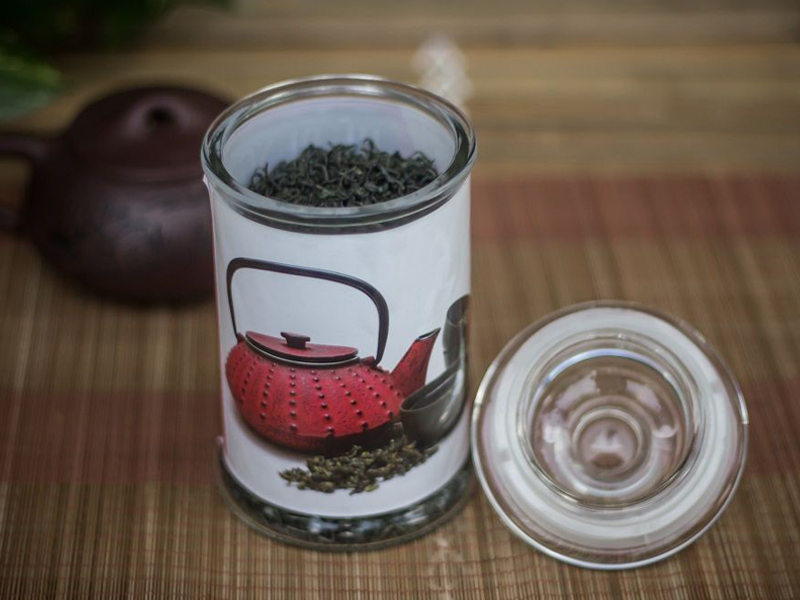 Dùng bình thủy tinh để bảo quản trà